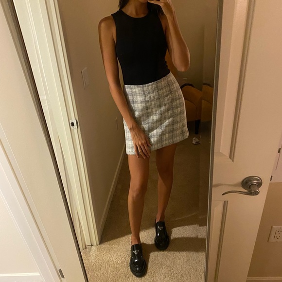 L’Academie Leila Mini Skirt - Picture 2 of 6